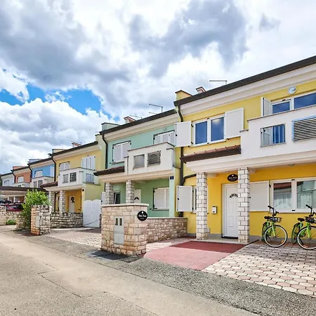 Villa Perla Umag Exterior photo